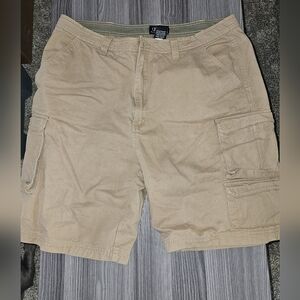 Rugged Wear Mens 40 Cargo Shorts